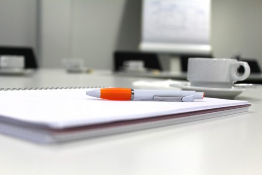 Leerer Versammlungsraum