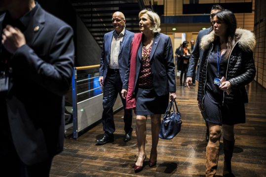 Ermittlungsverfahren gegen enge Mitabeiterin von Marine Le Pen