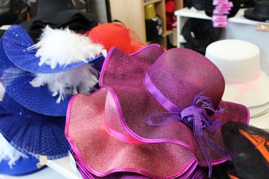 Karnevalskostüme im Décor Shop Kohl in Lontzen