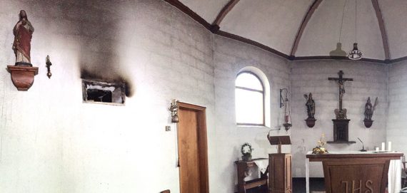 Die Kirche in Herresbach nach dem Brand