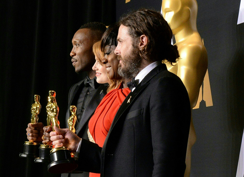 Mahershala Ali, Emma Stone, Viola Davis und Casey Affleck mit ihren Oscars
