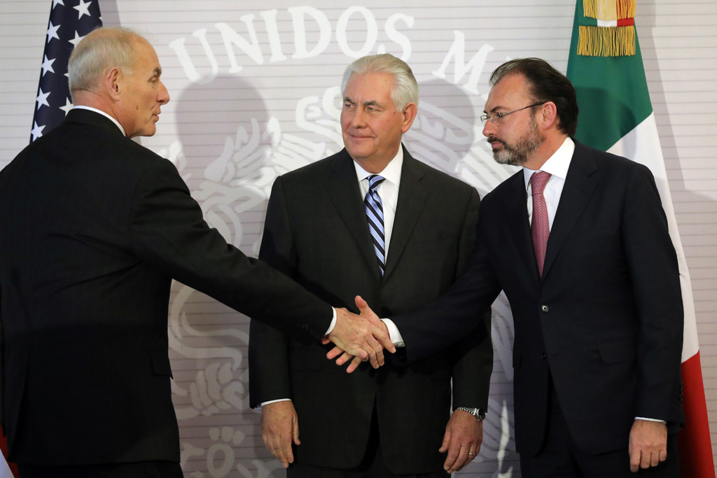 US-Heimatschutzminister Kelly ,US-Außenminiter Tillerson und der mexikanische Außenminister Videgaray