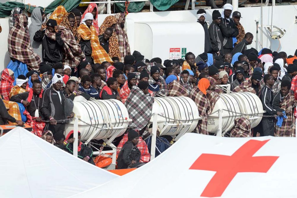 Gerettete Flüchtlinge im Mittelmeer
