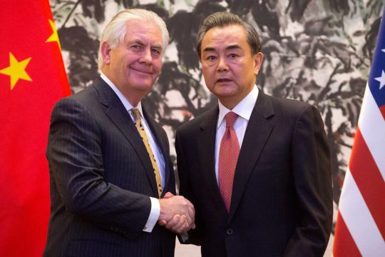 US-Außenminister Tillerson (l.) und Chinas Außenminister Wang Yi