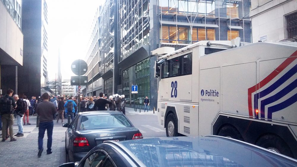 Auschreitungen vor dem türkischen Generalkonsulat in Brüssel