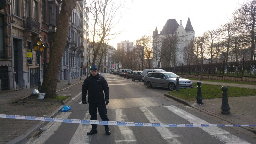 Verdächtiges Fahrzeug gestoppt Porte de Hal