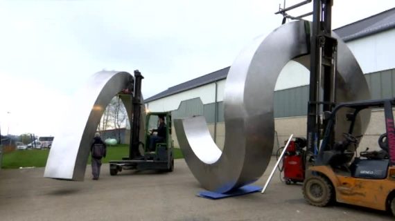Großskulptur aus Bütgenbach für Marche-en-Famenne