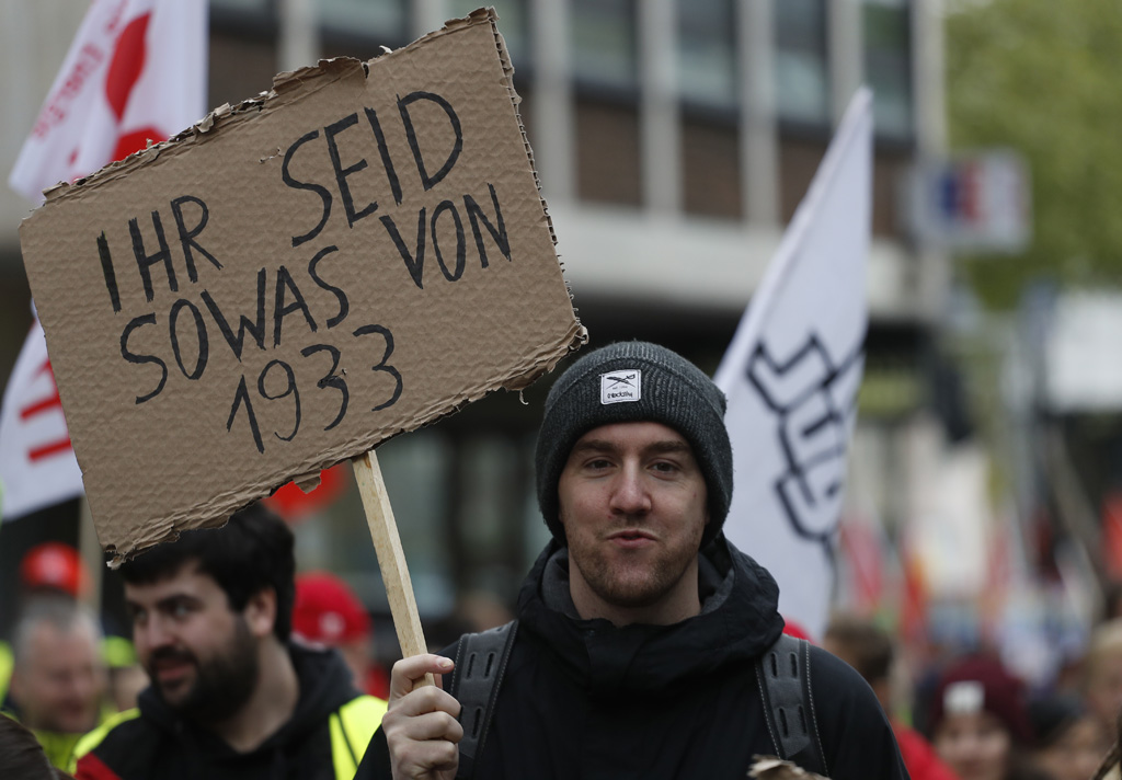 Protest gegen den AfD-Bundesparteitag in Köln