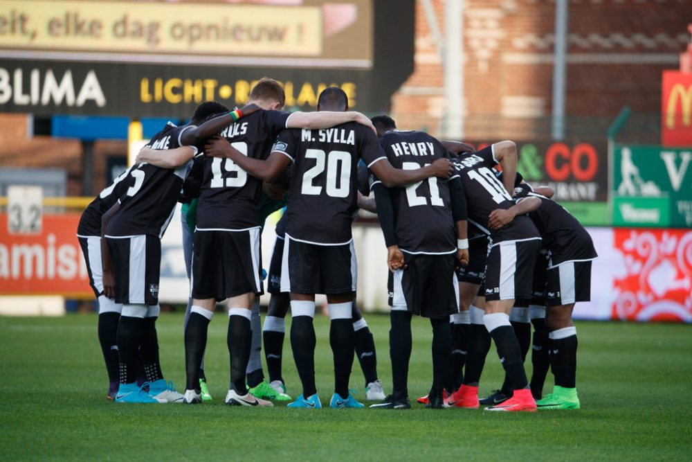 Die AS-Spieler vor dem Spiel gegen den KV Kortrijk am 22.4.