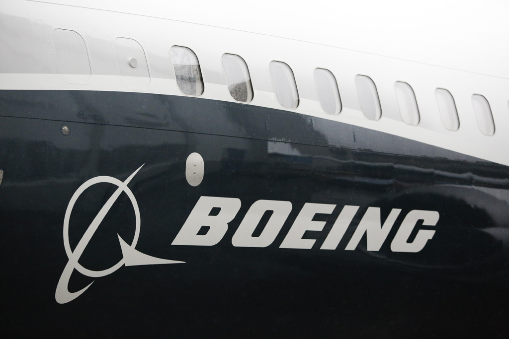 Flugzeug mit Boeing-Logo
