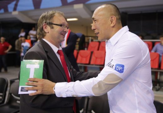 Klaus-Dieter Convents mit Talant Dushebaev, Champions League-Sieger KIELCE