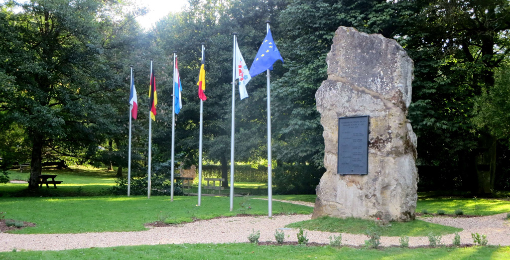 Europadenkmal am Dreiländereck in Lieler-Ouren