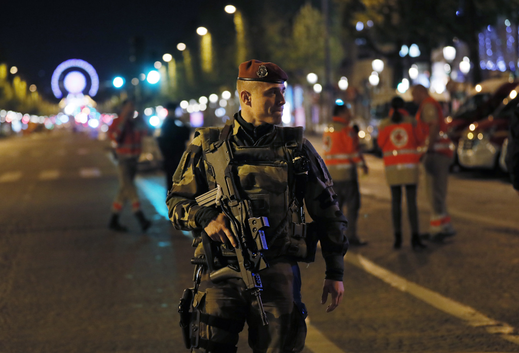 Attentat auf dem Boulevard Champs-Elysées in Paris (20.4.)