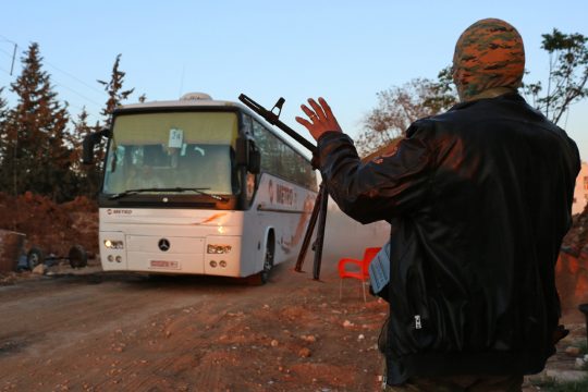 Tausende Syrer werden aus belagerten Städten evakuiert (Foto vom 18. April)