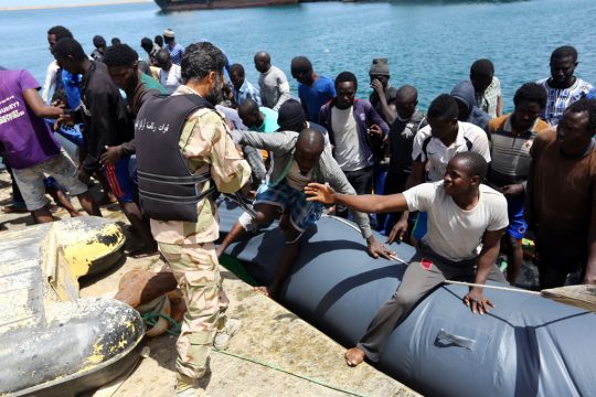 Flüchtlingsboot vor der Küste Libyens (Bild vom 6. Mai)