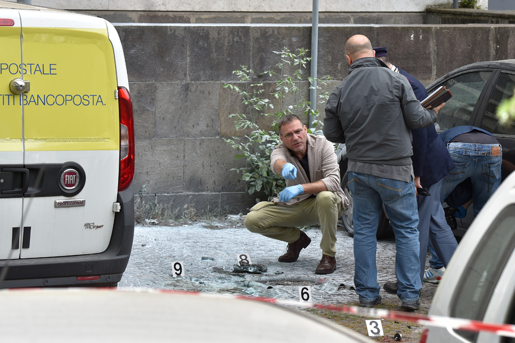 Explosion auf einem Parkplatz der Post im Zentrum von Rom