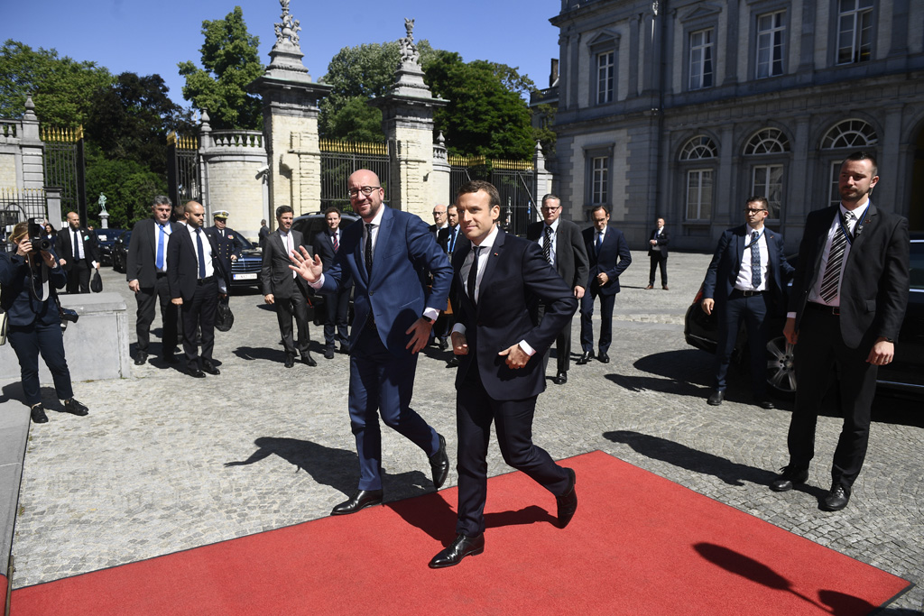 Premierminister Charles Michel und der neue französische Präsident Macron am Donnerstag im Brüsseler Egmont-Palast