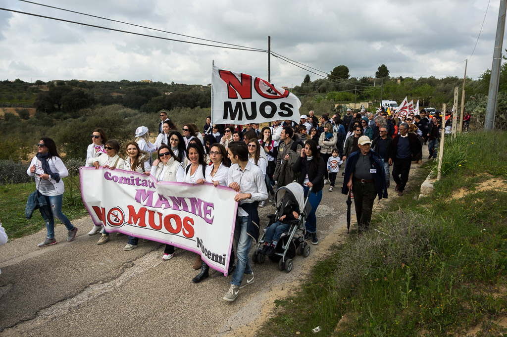 Aktion der sizilianischen Bewegung "No Muos" (April 2015)