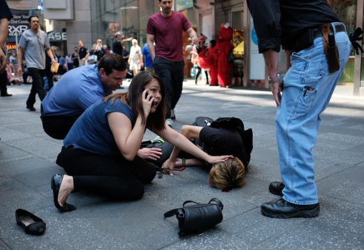 Am New Yorker Times Square ist ein Auto in eine Fußgängergruppe gerast