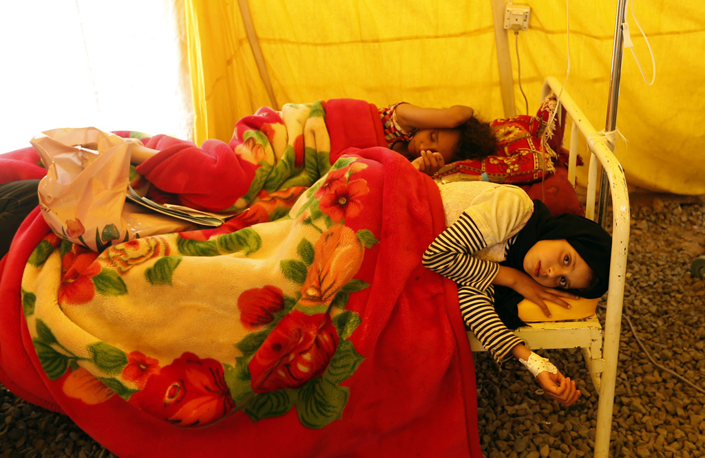 An Cholera erkrankte Kinder in einem Krankenhaus in Sanaa (Bild vom 13. Juni)
