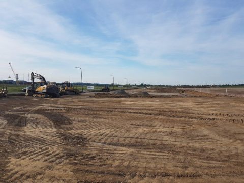 Beginn der Bauarbeiten zur Errichtung einer 43.000 Quadratmeter großen Lagerhalle am Trilogiport in Lüttich