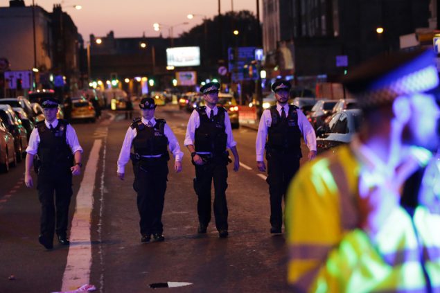 Zwischenfall in London: Van fährt nahe Moschee in Menschen