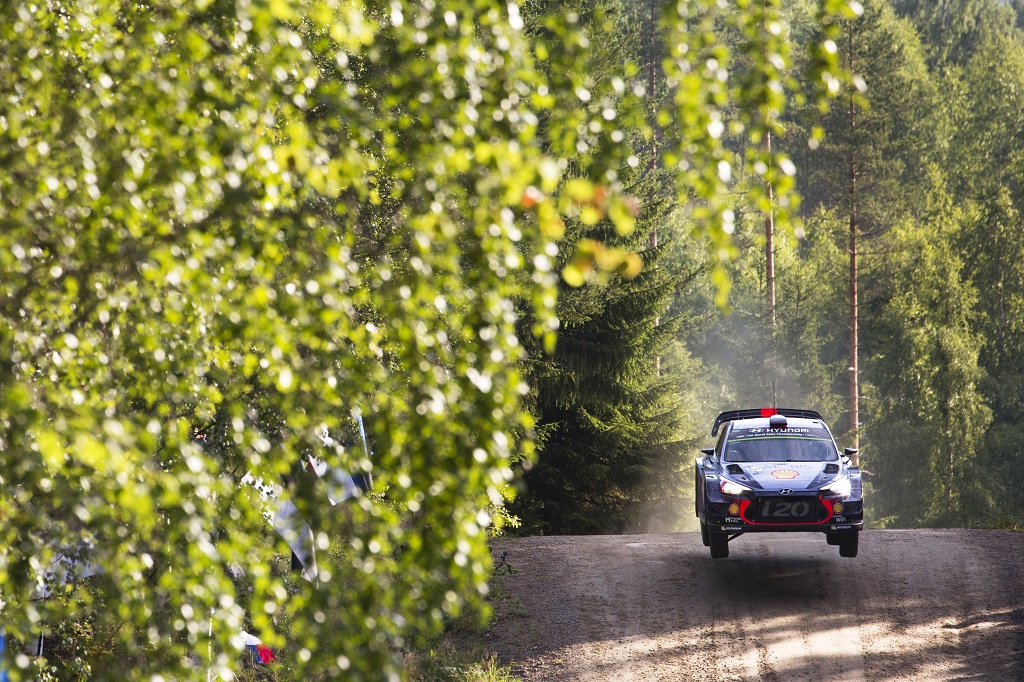 Thierry Neuville bei der Rallye Finnland