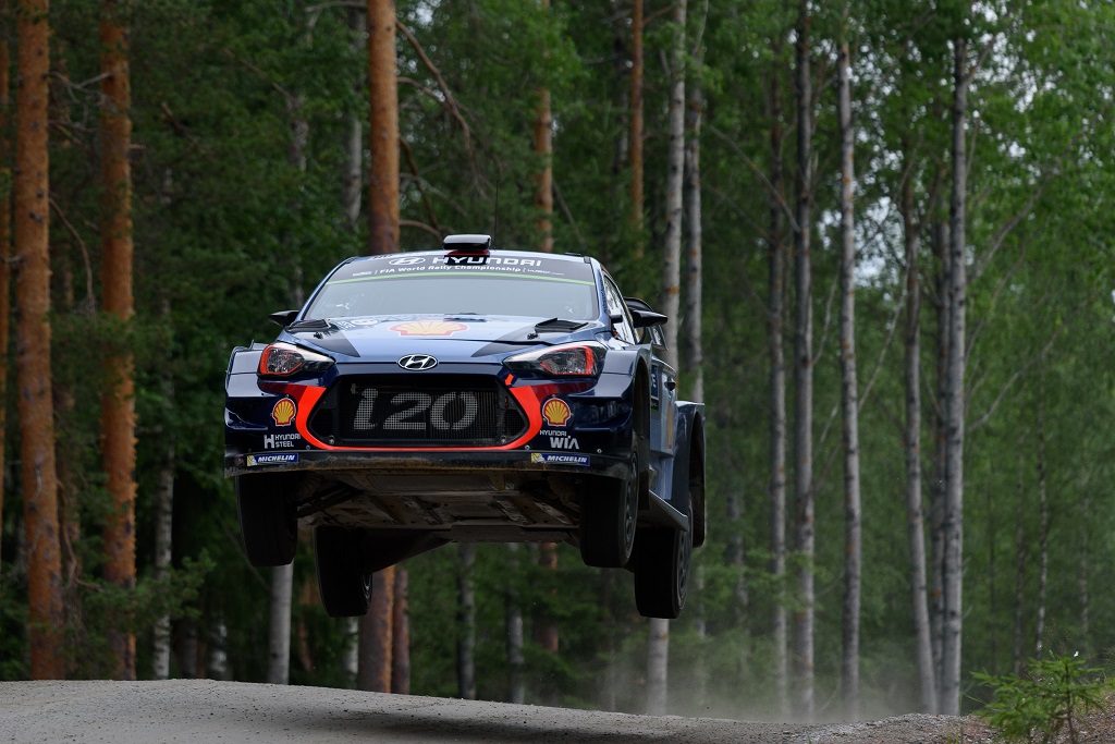 Thierry Neuville bei der Rallye Finnland