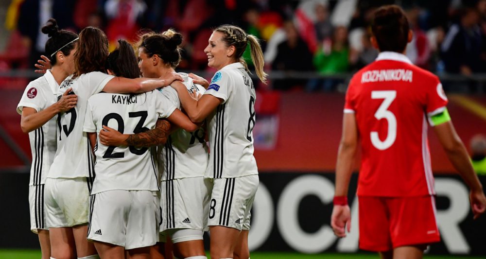 Frauenfußball-EM: Titelverteidiger Deutschland im Viertelfinale