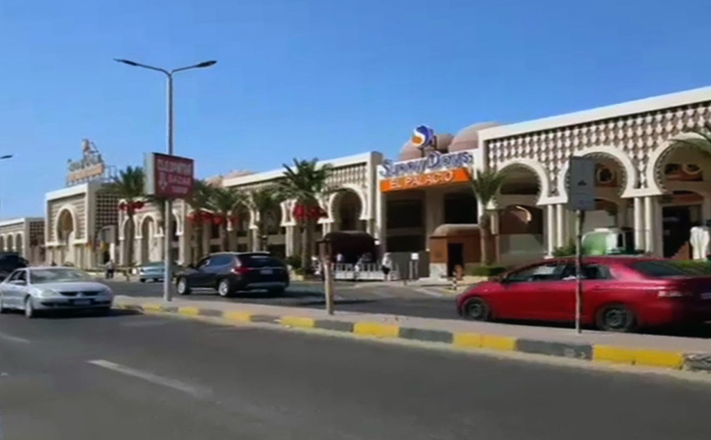 Bei einer Messerattacke am Strand dieser Hotelanlage im ägyptischen Urlaubsort Hurghada wurden zwei Frauen getötet und vier weitere Menschen verletzt (14.7.2017)