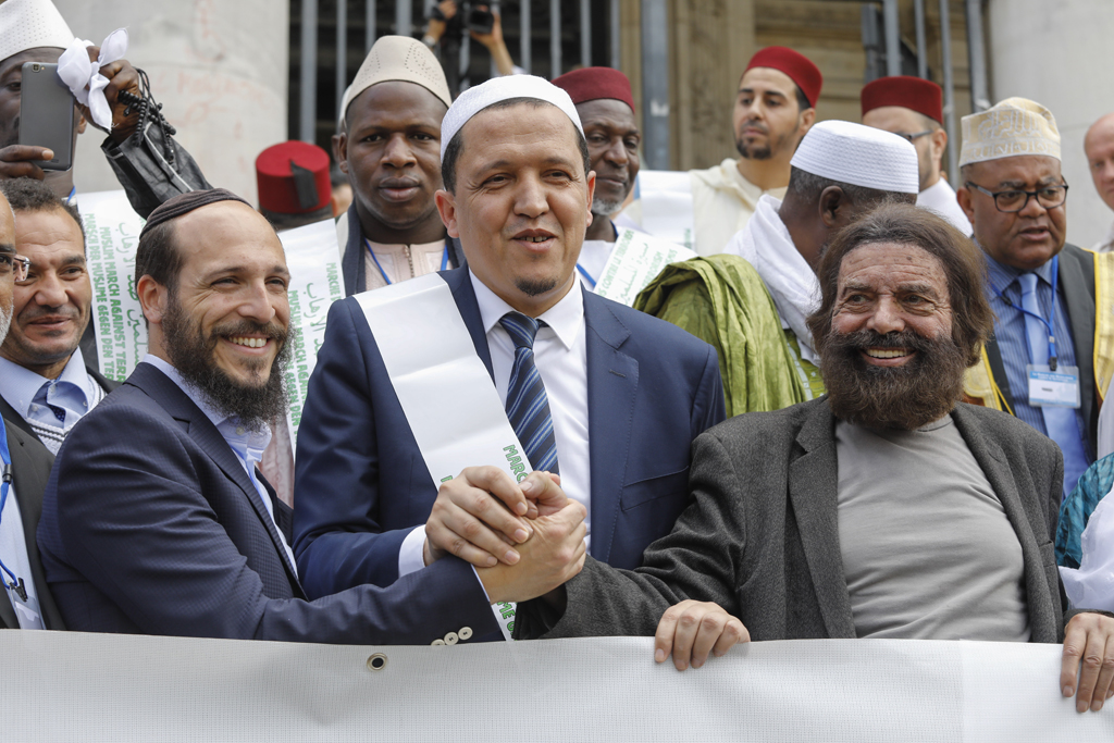 Der Marsch der Muslime gegen den Terrorismus macht Station in Brüssel