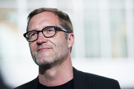 Paul Magnette am Montagmorgen auf einer Pressekonferenz in Charleroi