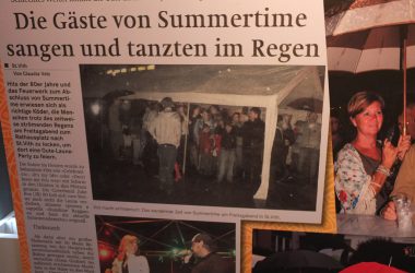 Eröffnung Summertime mit Ausstellung im Gelenkbus