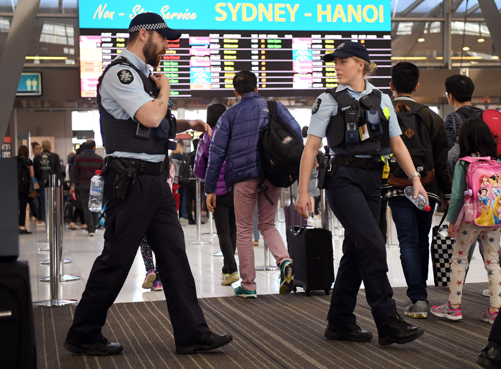 Verstärkte Polizeipräsenz am Flughafen von Sydney