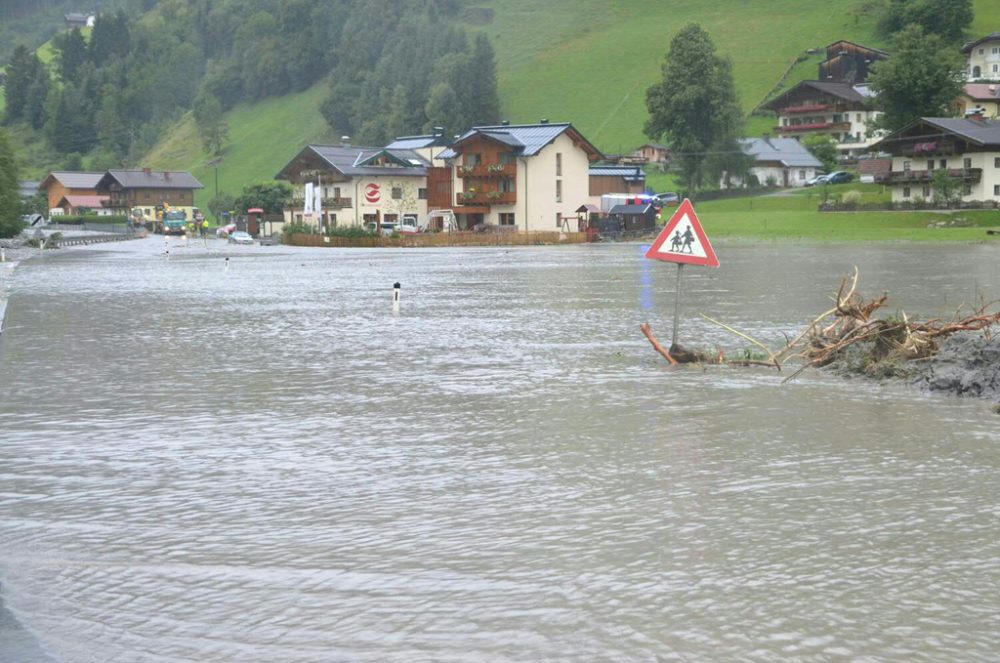 Schwere Unwetter richten in Österreich große Schäden an