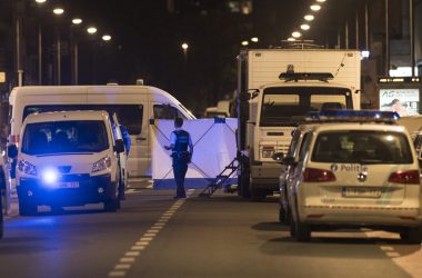 Soldaten erschießen Messerangreifer in Brüssel