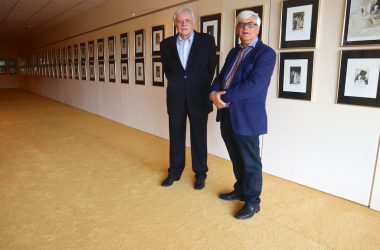 Dalí-Ausstellung in St. Vith: Projektleiter Hans-Josef Rogge und Kunstsammler Heins Ess