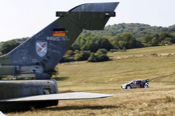 Rallye Deutschland 2015: Kris Meeke auf der "Panzerplatte"