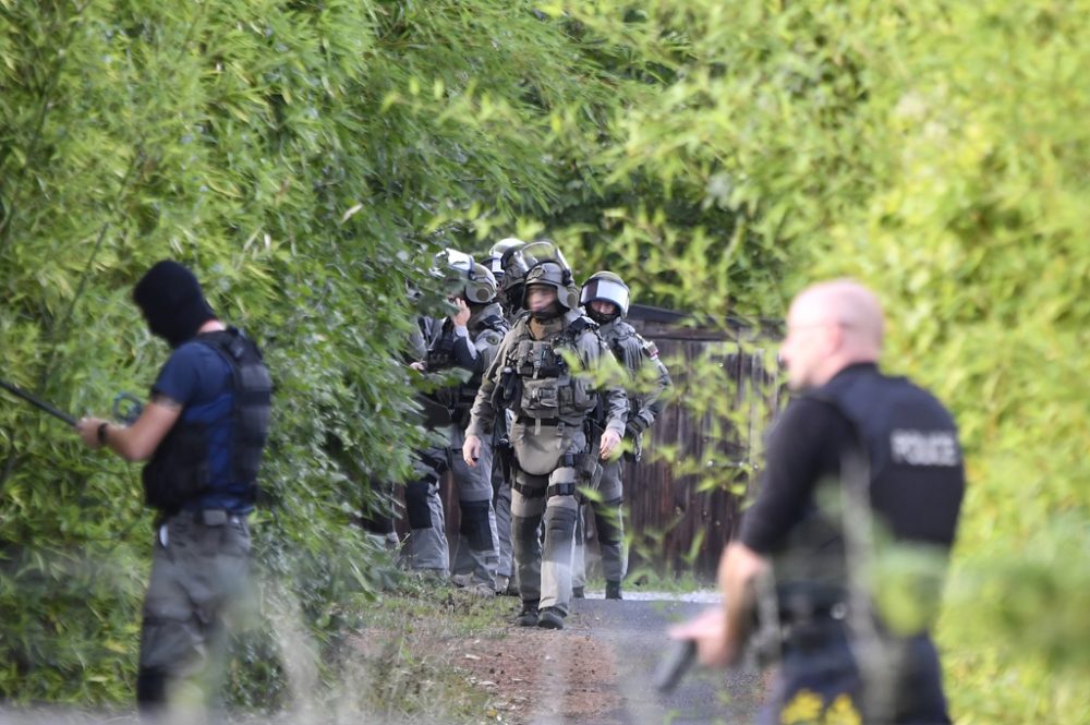 Wanze: Bewaffneter Mann hält Polizei stundenlang in Atem