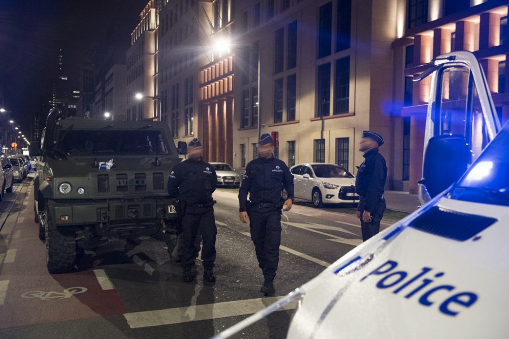 Soldaten erschießen Messerangreifer in Brüssel