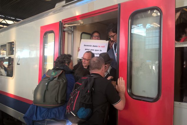Umstritten Erstmals Minimaldienst Bei Bahnstreik