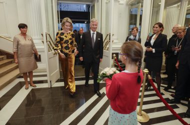 König Philippe und Königin Mathilde besuchen die Premiere von Pinocchio in der renovierten Monnaie