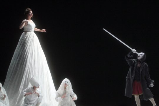 Pinocchio in der Monnaie: Marie-Eve Munger (Die Fee), Chloé Briot (Pinocchio)