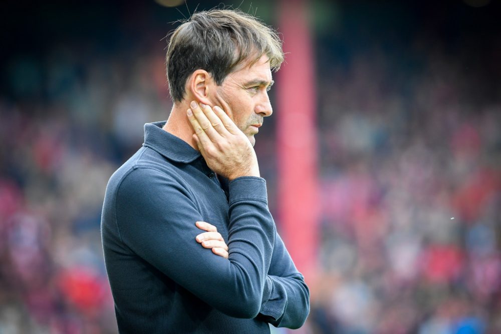 Anderlecht-Trainer René Weiler beim Spiel in Kortrijk (16.9.)