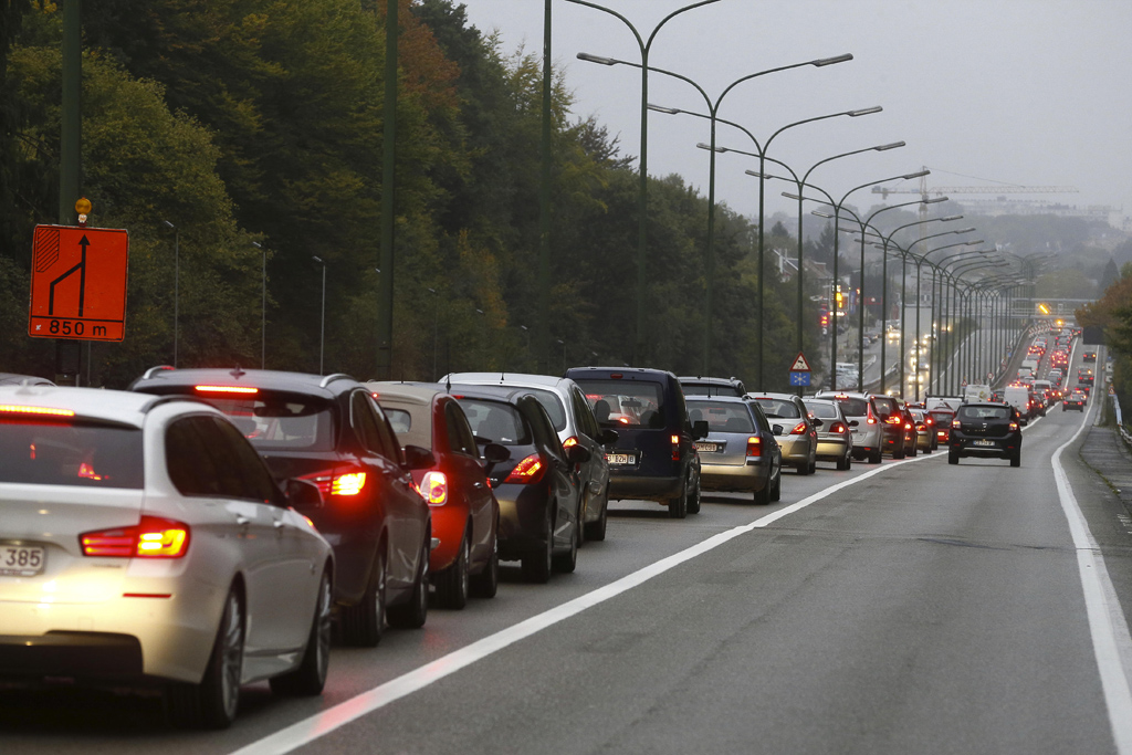 Viadukt Herrmann Debroux gesperrt - Verkehrschaos in Brüssel
