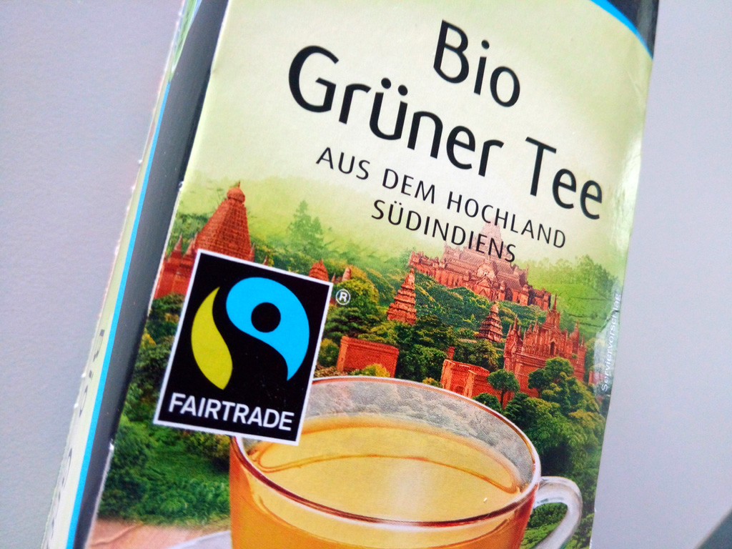 Wer faire Produkte einkaufen will, achtet auf das Fair-Trade-Logo (Archivbild: Manuel Zimmermann/BRF)