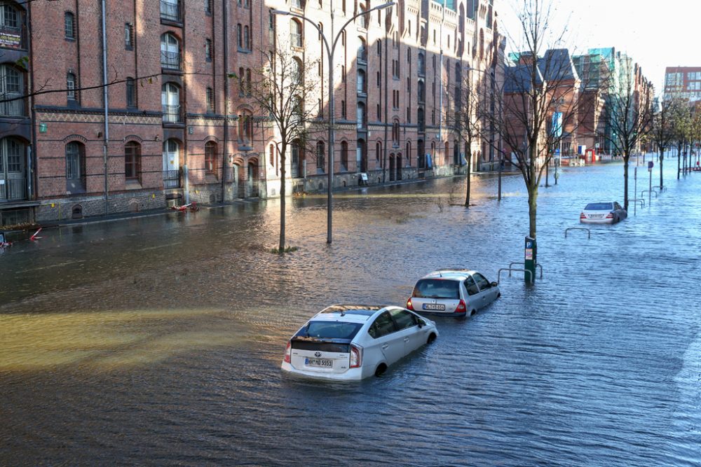 Sturm Herwart wütet in Norddeutschland: Der Hamburger Fischmarkt unter Wasser