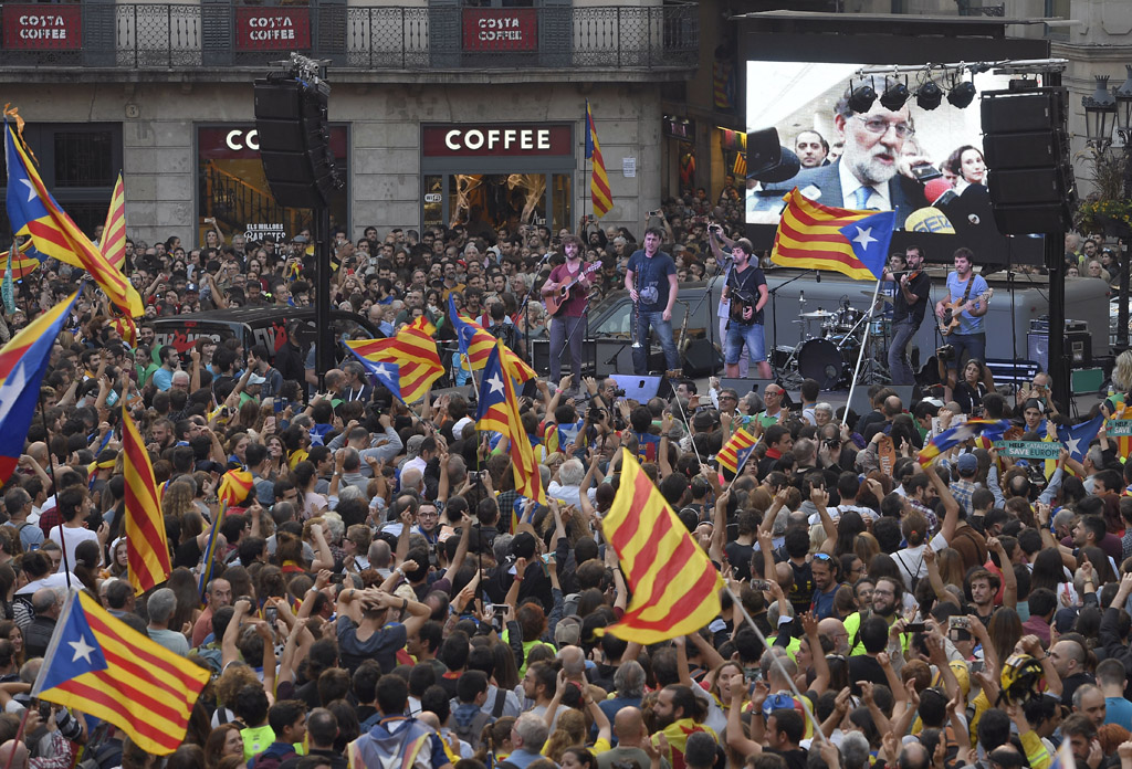 Sant Jaume Square in Barcelona am Freitag (Bild: Luis Gene/AFP)