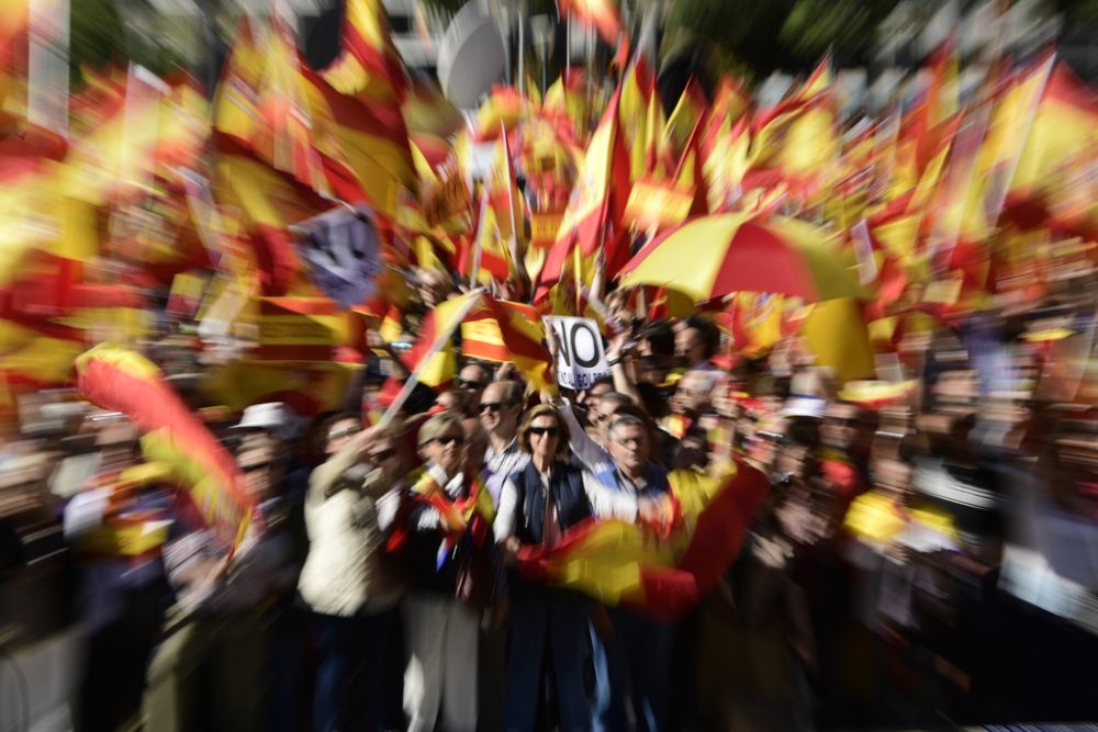 Zehntausende Menschen demonstrieren in Madrid für Einheit Spaniens