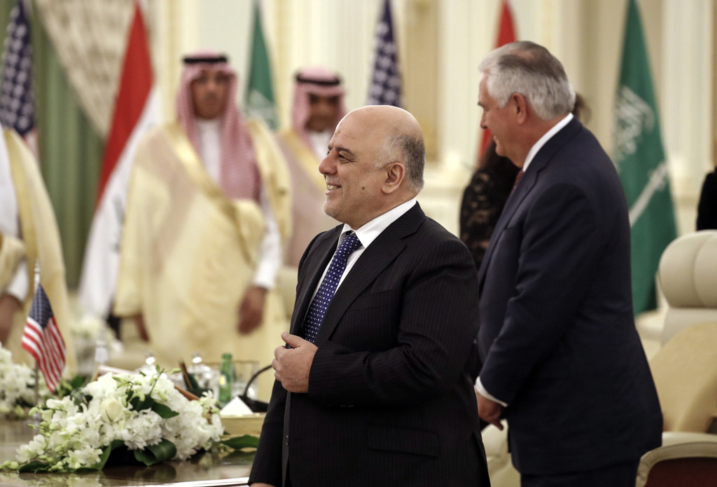 Iraks Ministerpräsident Haidar Al-Abadi und US-Außenminister Rex Tillerson in Riad
